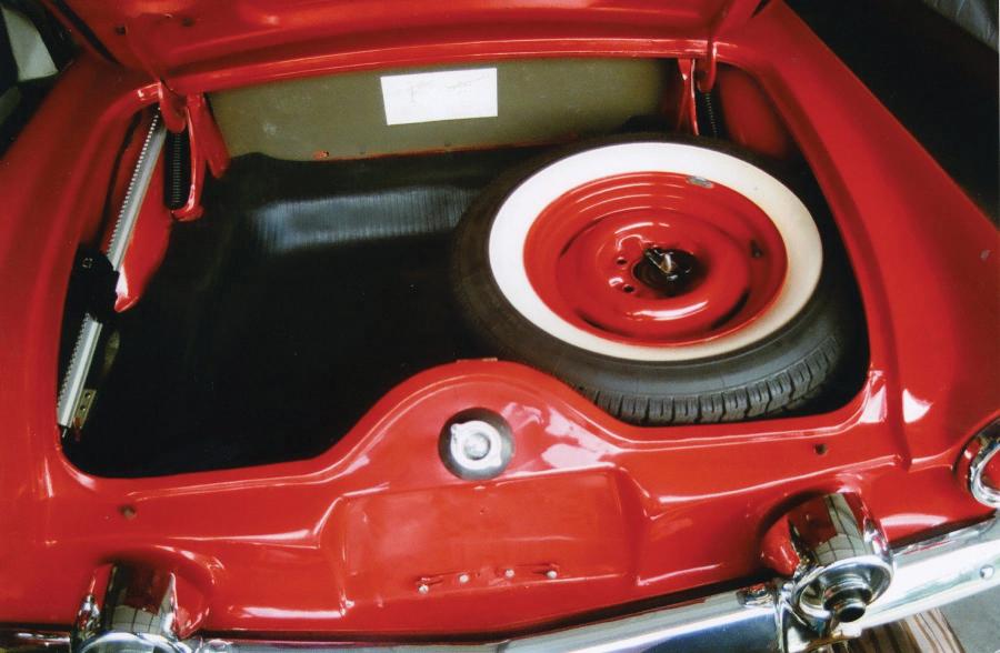 Багажник Ford Thunderbird (P5/40) 1955 года  (фото 52 из 128)